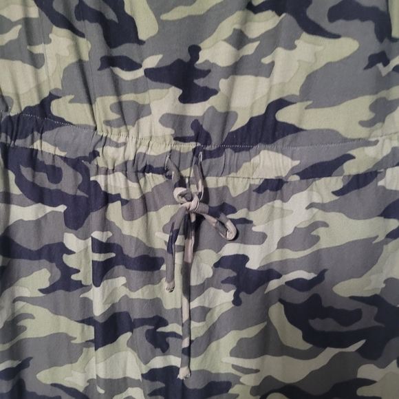 💜3/$24.00💜 Camoflouge Short Sleeve Romper - Picture 6 of 6